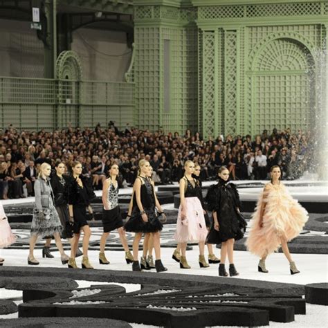 chanel ss 2011|Chanel spring 2011 soundtrack.